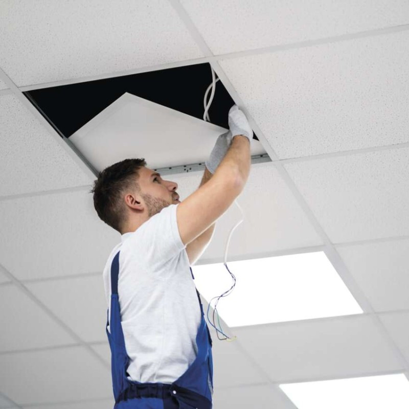 Triakový stmievateľný ovládač pre LED svietidlo 550mA 20W 5