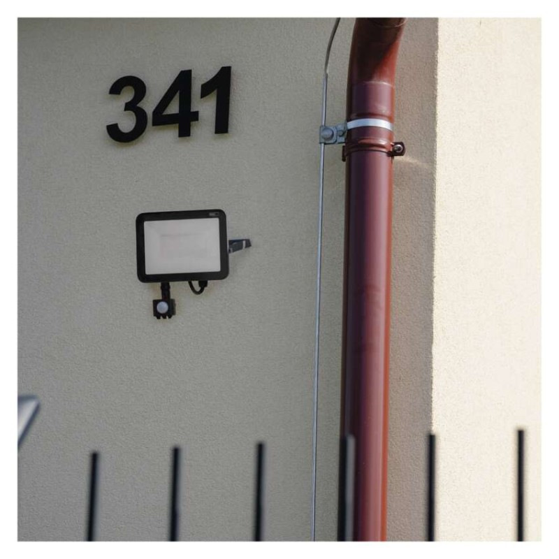 LED reflektor INOVO s pohybovým čidlom, 50W neutrálna biela 6