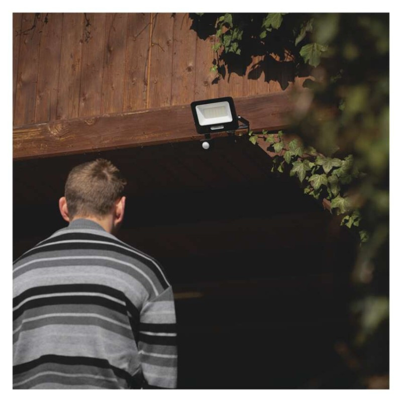 LED reflektor GLARO s pohybovým čidlom, 30 W, čierny, IP54, 3000 lm, neutrálna biela 11