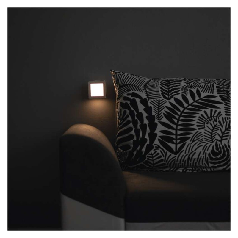 LED nočné svetlo P3316 s fotosenzorom do zásuvky 9
