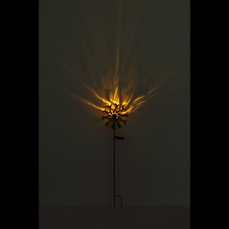 Solárne svietidlo, kov zlatej starožitnej farby, sklenená guľa číra s efektom prasknutého skla, posu 15