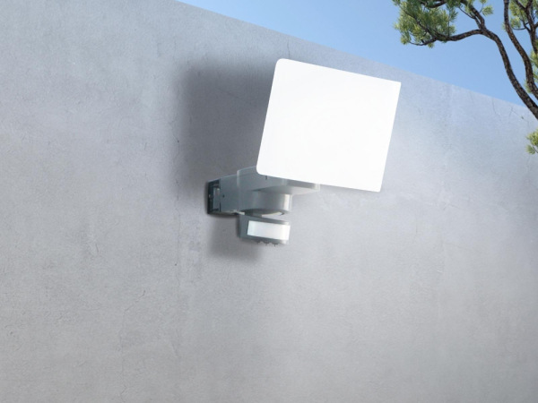 Vonkajší LED reflektor s PIR senzorom 24W / 4000K - LFX221 12