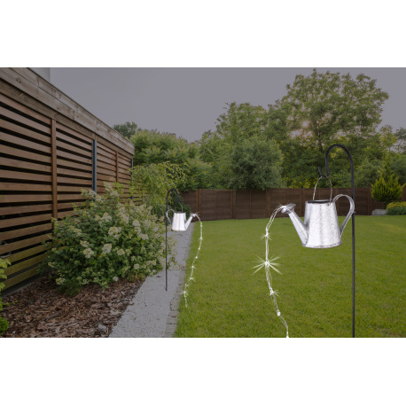 Solárne svietidlo, kov strieborný, kov čierny, plast priehľadný, kanvica s hrotom na zapichnutie do 8