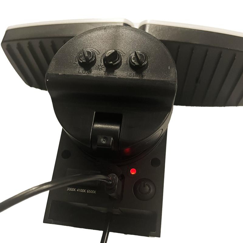 LED čierne vonkajšie solárne svietidlo so senzorom 12W / 3000K - 4100K - 6500K - LS023 7