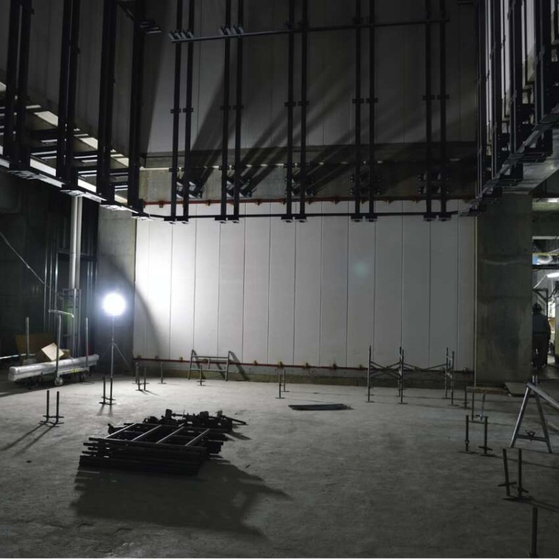 Trojnožka pre dva reflektory 3