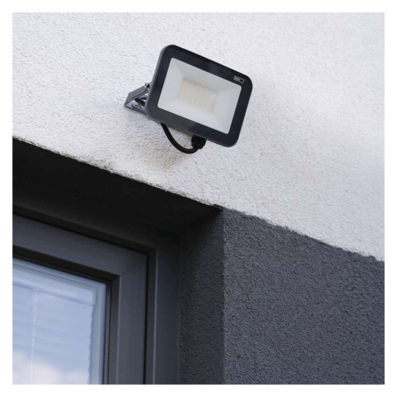 LED reflektor INOVO, 30W neutrálna biela 6