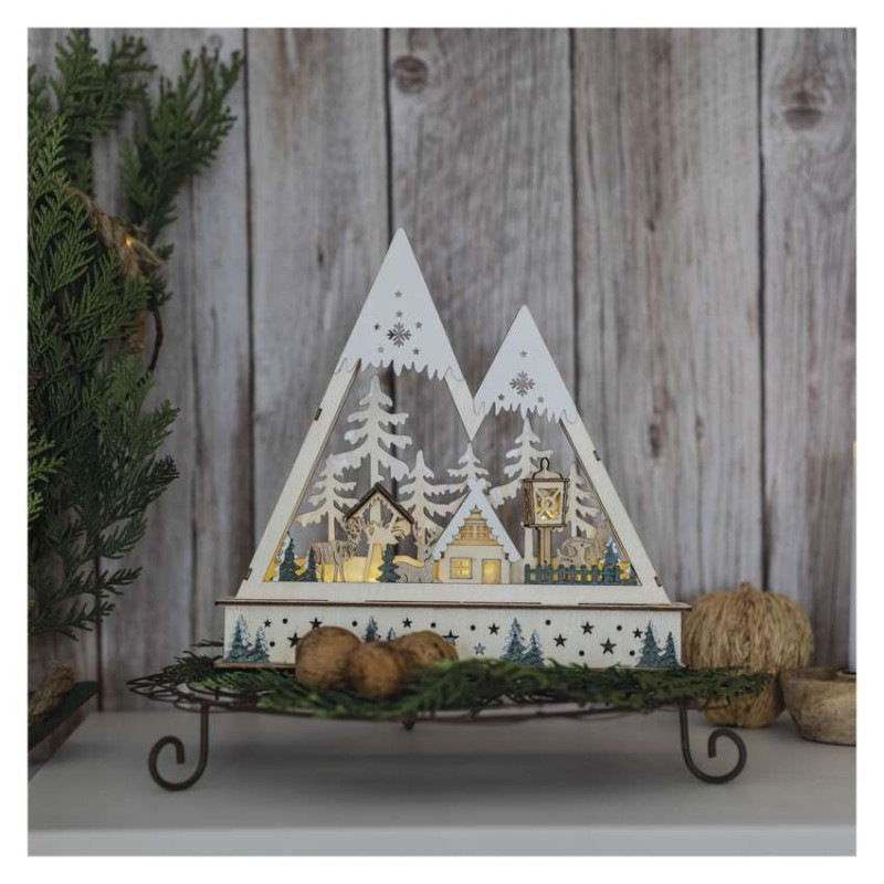 LED drevená vianočná krajina, 23,5 cm, 2x AA, vnútorný, teplá biela, časovač 3