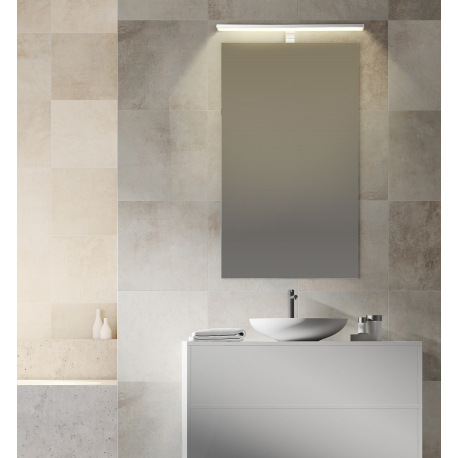 Nábytkové osvetlenie vhodné do kúpeľne, pochrómovaný kov, pochrómovaný hliník, plast biely, IP44, Šx 1