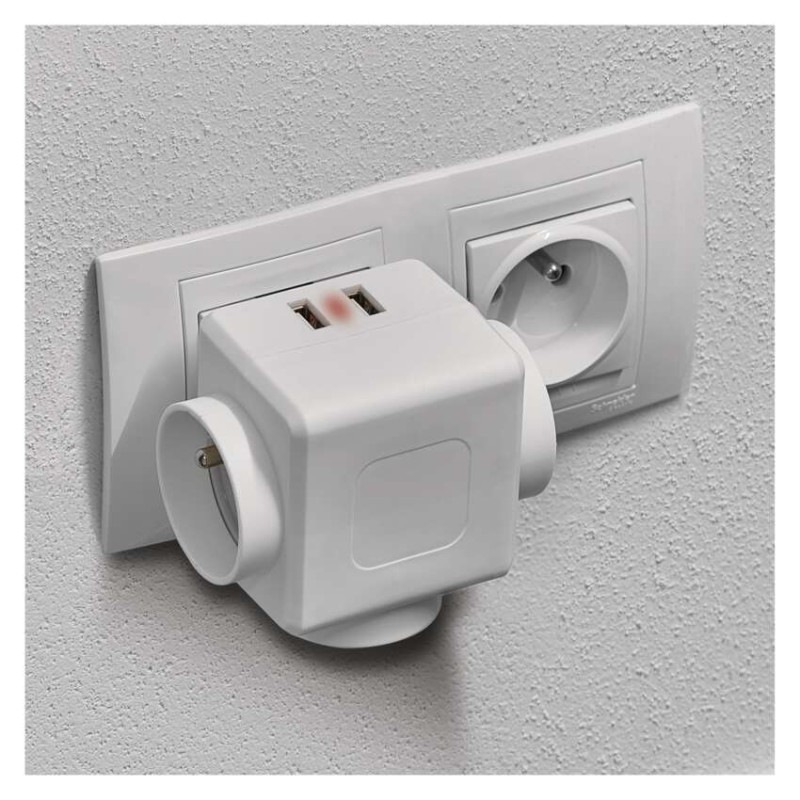 Rozbočovacia zásuvka 3× guľatá, 2× USB 9