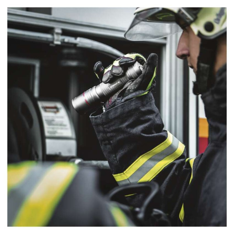 CREE LED nabíjacie kovové svietidlo Ultibright 90, 1200lm 7