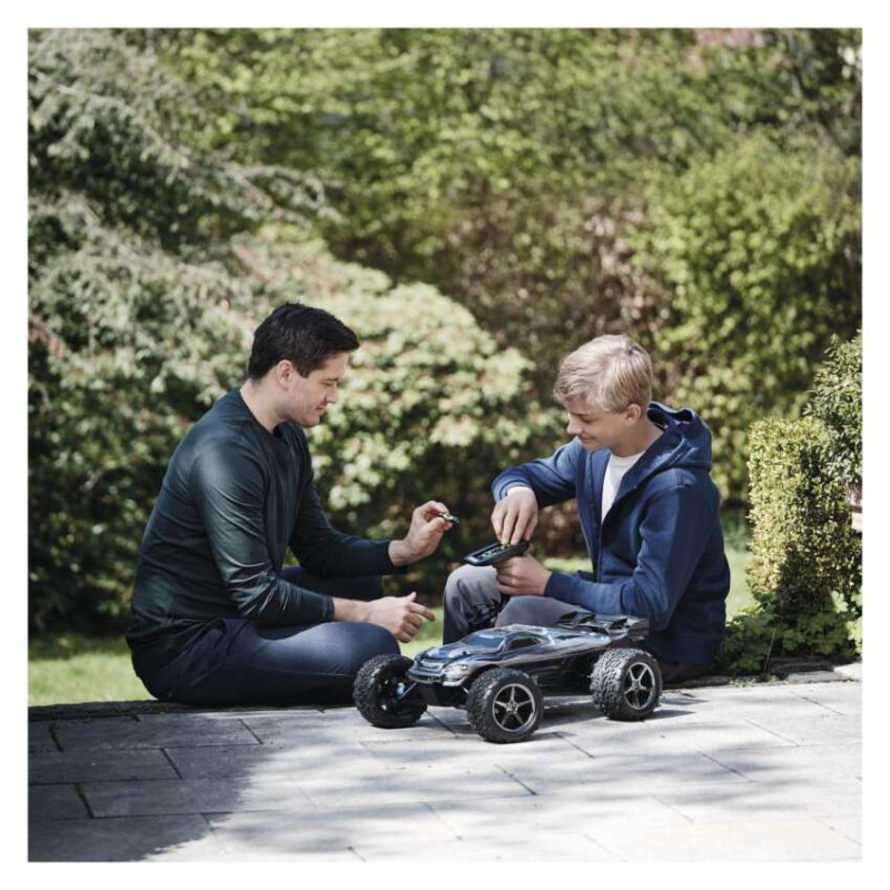 GP nabíjačka batérií Eco E821 + 4× AA 2100 + 4× AAA 850 4