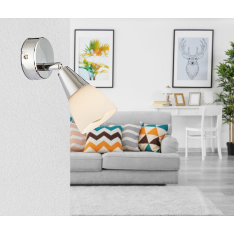 Bočné svietidlo, chróm, sklo biele, ŠxV:70x135, H:165, bez žiarovky 1xE14, max. 40W 230V. 4