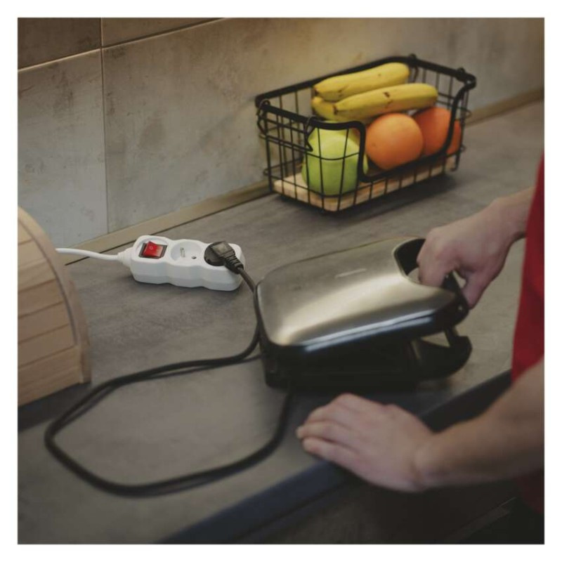 Predlžovací kábel 2 m / 2 zásuvky / s vypínačom / biely / PVC / 1 mm2 4