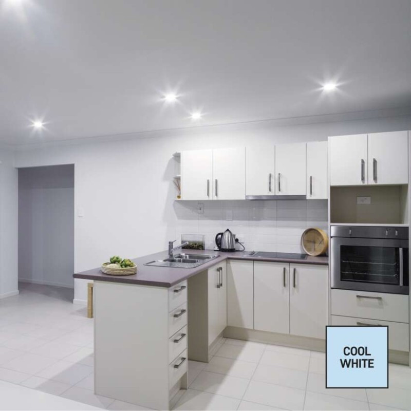 LED žiarovka Classic MR16 strieborná/ GU10 / 3 W (32 W) / 345 lm / Studená biela 6