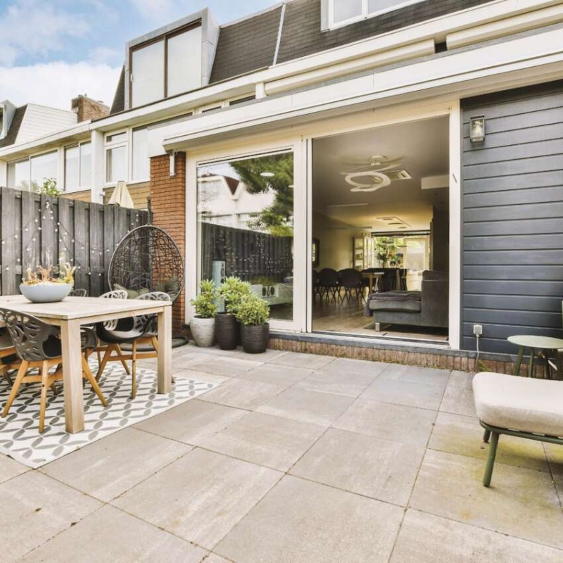 Zásuvka nástenná, biela, IP54 6