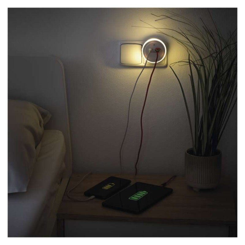 LED nočné svetlo P3323 s fotosenzorom do zásuvky 9