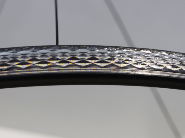 LED závesné svietidlo s diaľkovým ovládačom 32W - TB2300/B 3