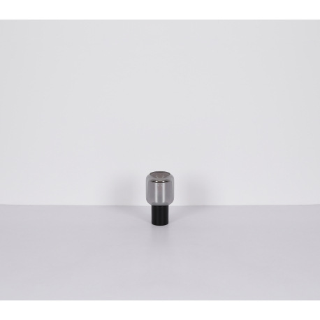 Stolná lampa kov mosadzná farba, dymové sklo, textilný kábel čierny, kolískový vypínač na kábli, ø: 6