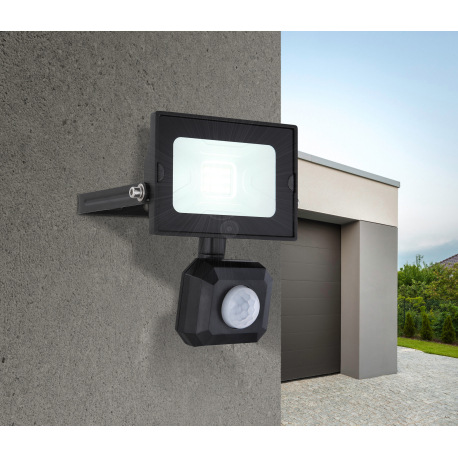 Vonkajšie svietidlo, hliník, priehľadné sklo, nastaviteľné, IP44, snímač: V: 1-3m, 110 °, detekcia a 6