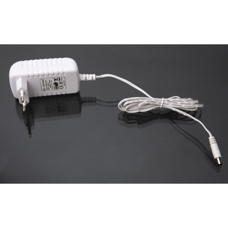 LED pásik plastový biely, stmievateľný, RGB menič a fixácia farieb, diaľkové ovládanie, možnosť skrá 3