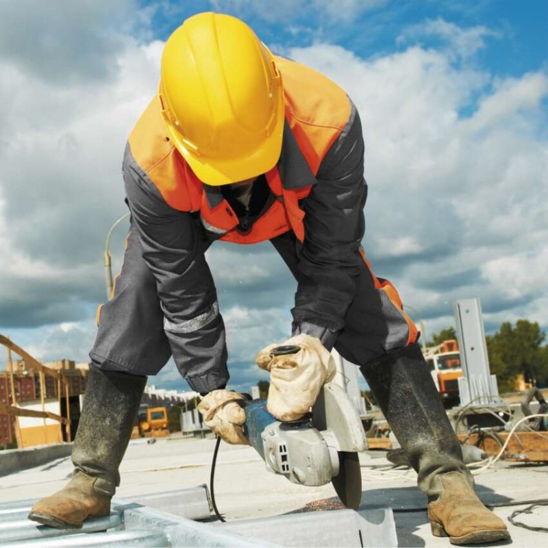 Predlžovací kábel 5 m / 4 zásuvky / s vypínačom / čierno-červený / guma-neoprén / 1,5 mm2 3