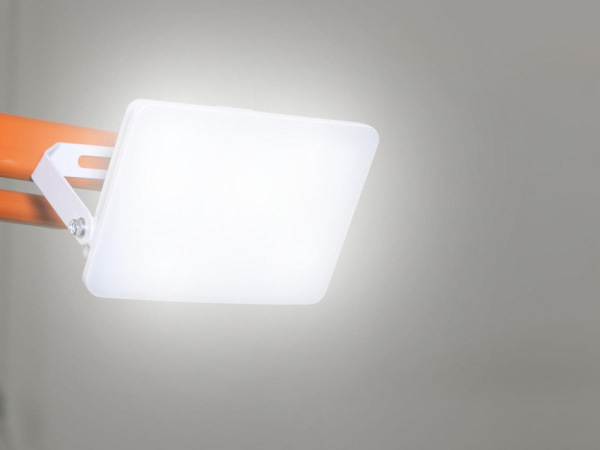 Vonkajší biely LED reflektor 30W / 4000K - LF7123 4