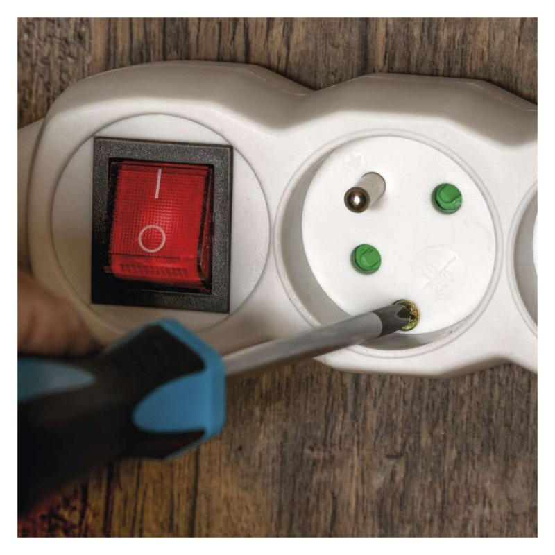 Predlžovací kábel 10 m / 3 zásuvky / s vypínačom / biely / PVC / 1 mm2 5