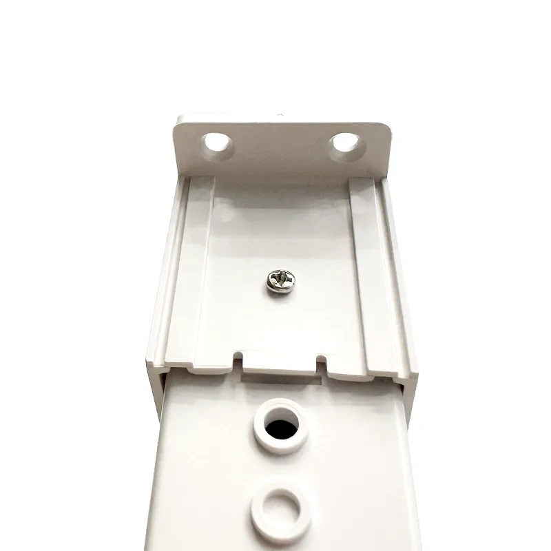 Set na montáž na bočnú stenu pre núdzové svietidlá LEL204 - HE02 1