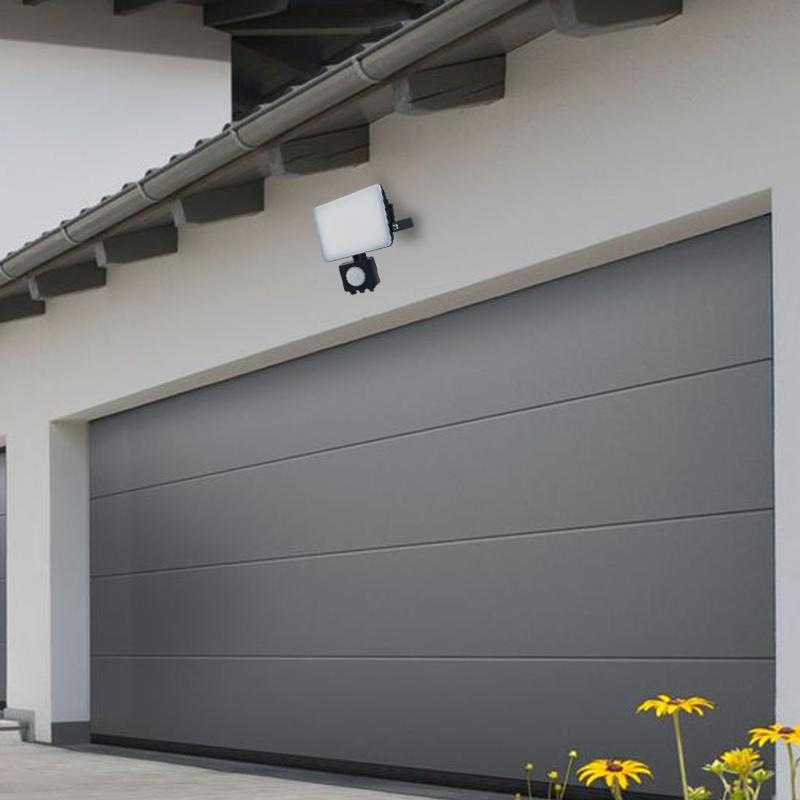 Vonkajší čierny LED reflektor so senzorom 20W / 4000K - LF7022S 1