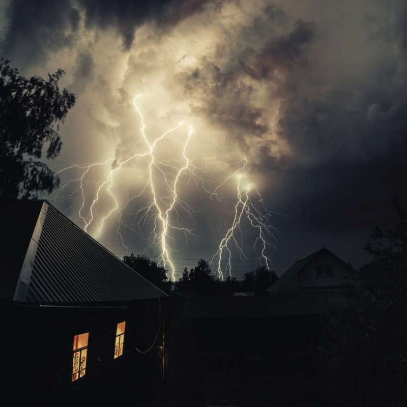 Prepäťová ochrana 1800J – 4 zásuvky, 2m, čierna 10