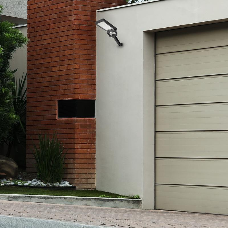 LED čierne vonkajšie solárne svietidlo so senzorom 5W / 4000K - LS024 1