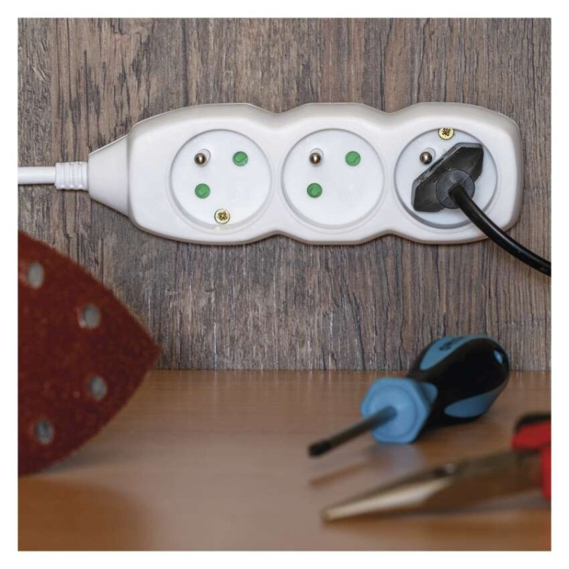 Predlžovací kábel 5 m / 6 zásuviek / biely / PVC / 1 mm2 4