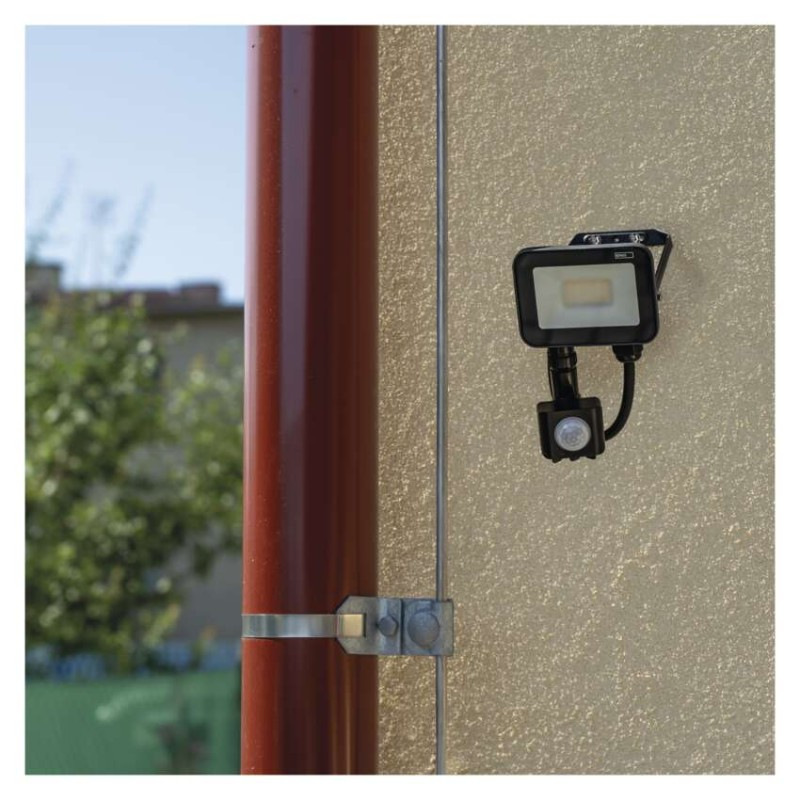 LED reflektor INOVO s pohybovým čidlom, 10W neutrálna biela 6