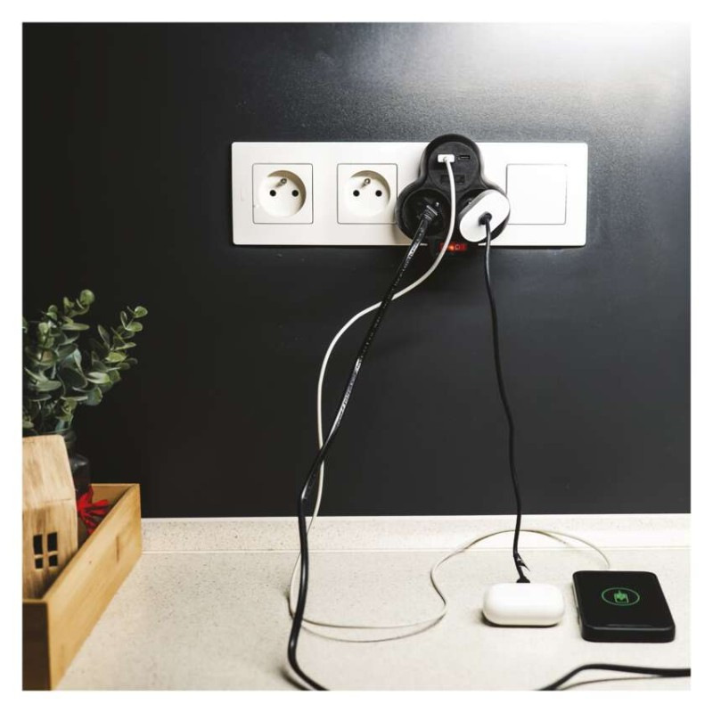 Rozbočovacia zásuvka 2×, vyp., 1×USB-A+1×USB-C, čierna 7