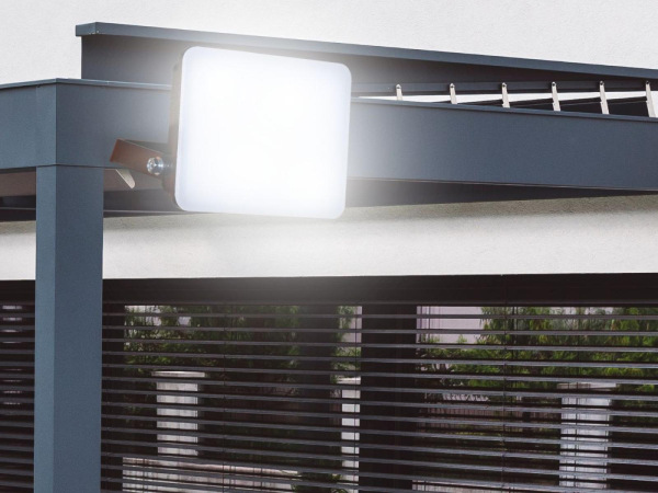 Vonkajší čierny LED reflektor 10W / 4000K - LF7021 8