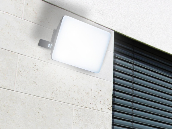 Vonkajší čierny LED reflektor 20W / 4000K - LF7022 12