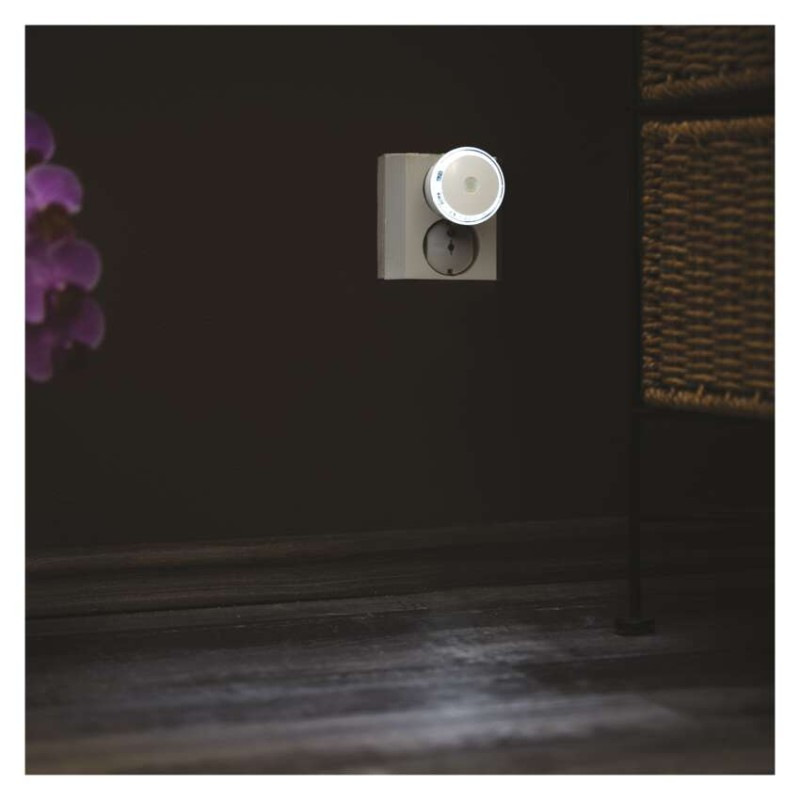 LED nočné svetlo P3306 s fotosenzorom do zásuvky 5