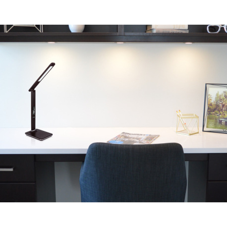 Stolová lampa, plast hnedý, imitácia kože, chróm, čas, dátum, teplomer, stmievateľné, fixácia farieb 6