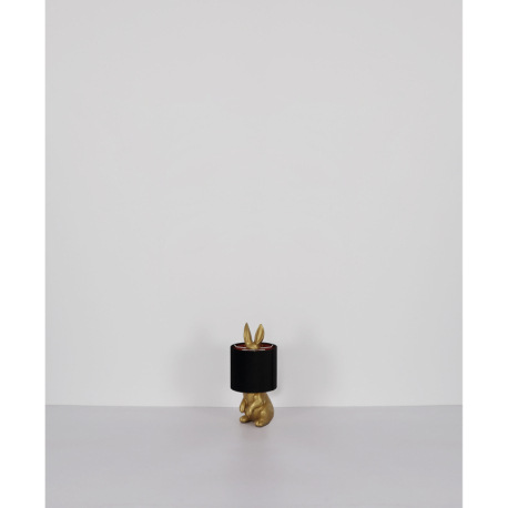 Stolná lampa, matný plast zlatej farby, čierny zamat, čierny PVC kábel, kolískový vypínač na kábli, 18