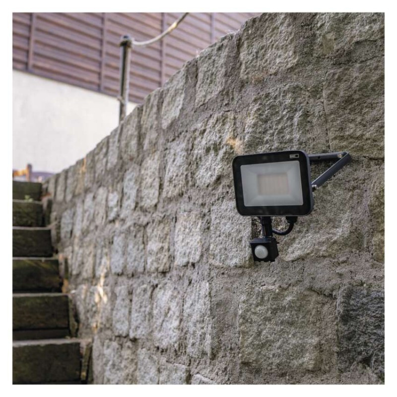 LED reflektor INOVO s pohybovým čidlom, 20W neutrálna biela 6