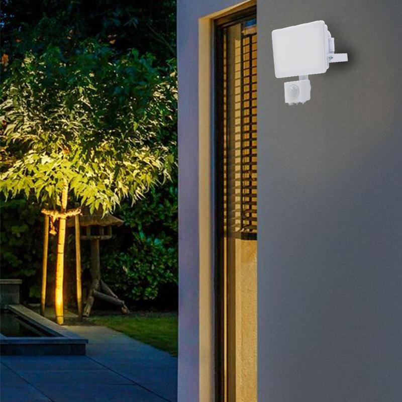 Vonkajší biely LED reflektor so senzorom 10W / 4000K - LF7121S 12