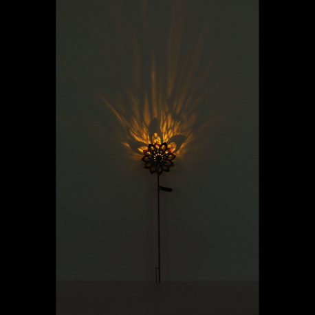 Solárne svietidlo, kov zlatej starožitnej farby, kov modrý, sklenená guľa číra s efektom prasknutého 15