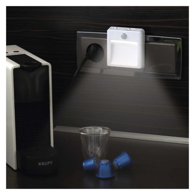 LED nočné svetlo P3319 s pohybovým čidlom do zásuvky 9