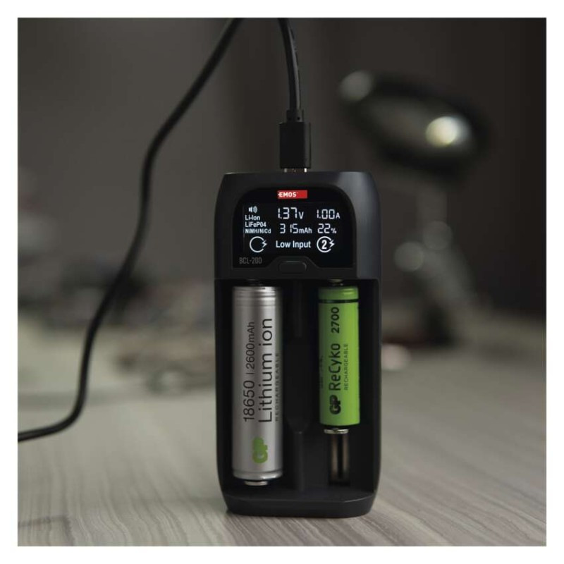 EMOS univerzálna nabíjačka li-ion batérií BCL-20D 7