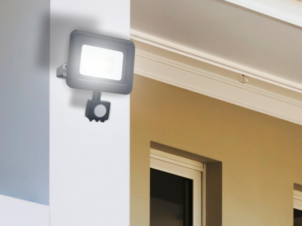 LED reflektor s PIR senzorom 10W / 4000K - LF0021S 2
