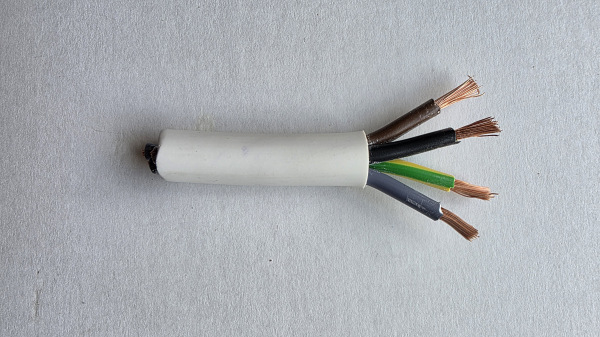 CYSY 4G4 biely (H05VV-F)